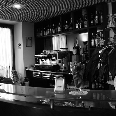 Hotel La Spia D'Italia Solferino Kültér fotó