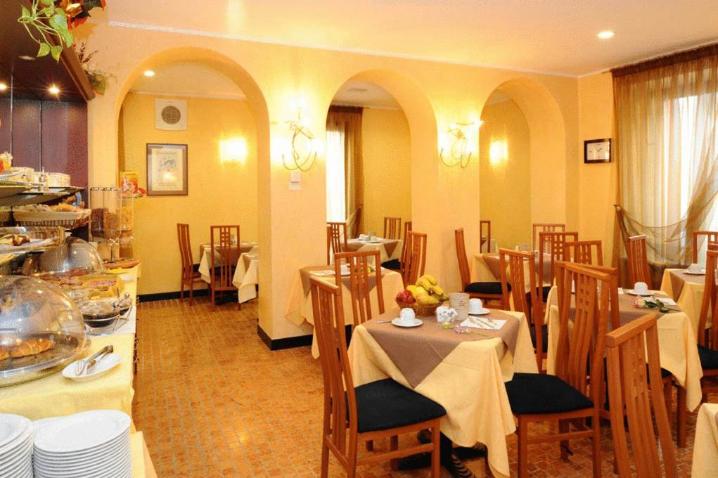 Hotel La Spia D'Italia Solferino Kültér fotó